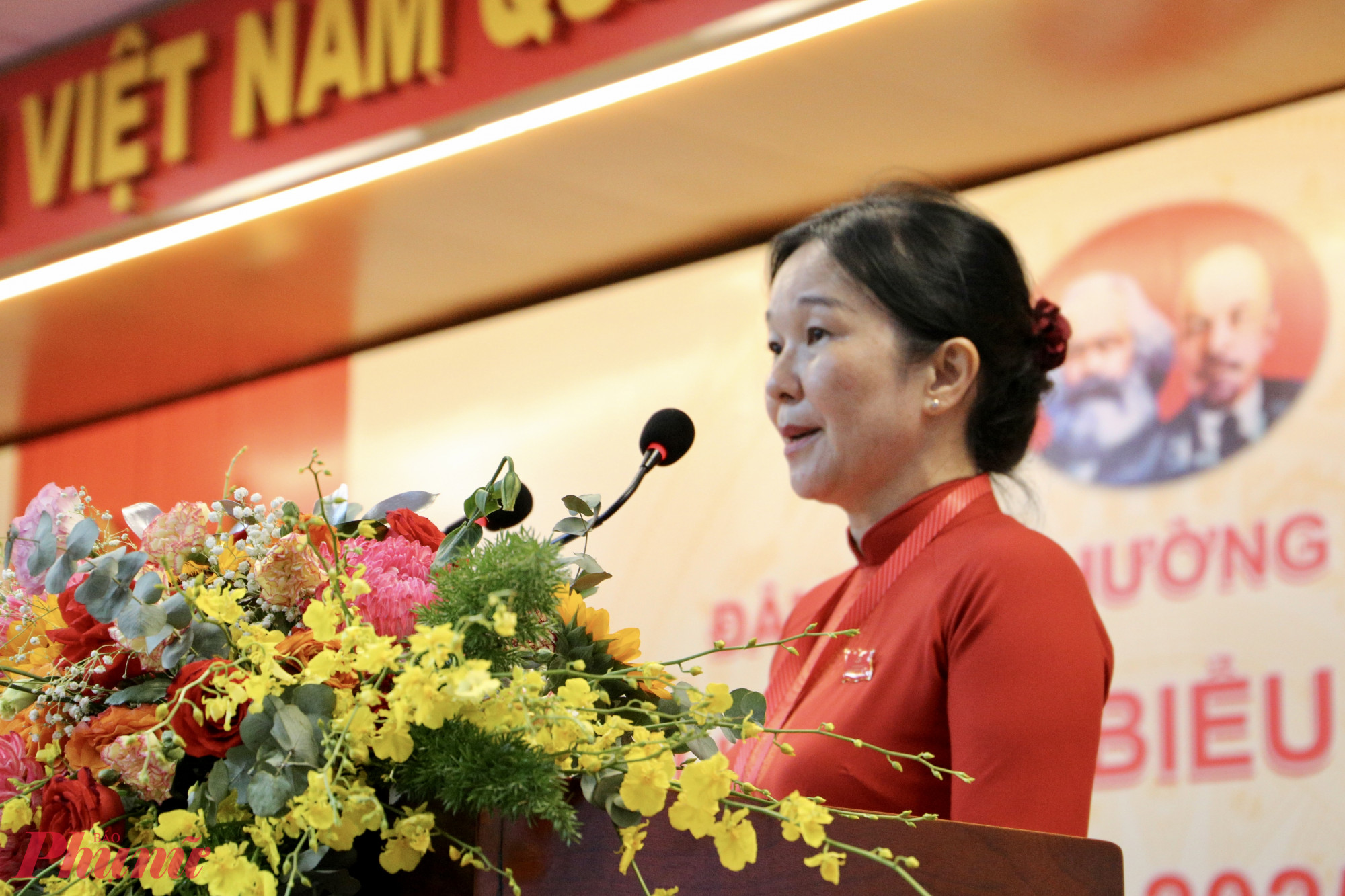 B&iacute; thư Đảng ủy phường Phan Thị Ngọc Diệu ph&aacute;t biểu tại hội nghị - Ảnh: Thanh T&acirc;m