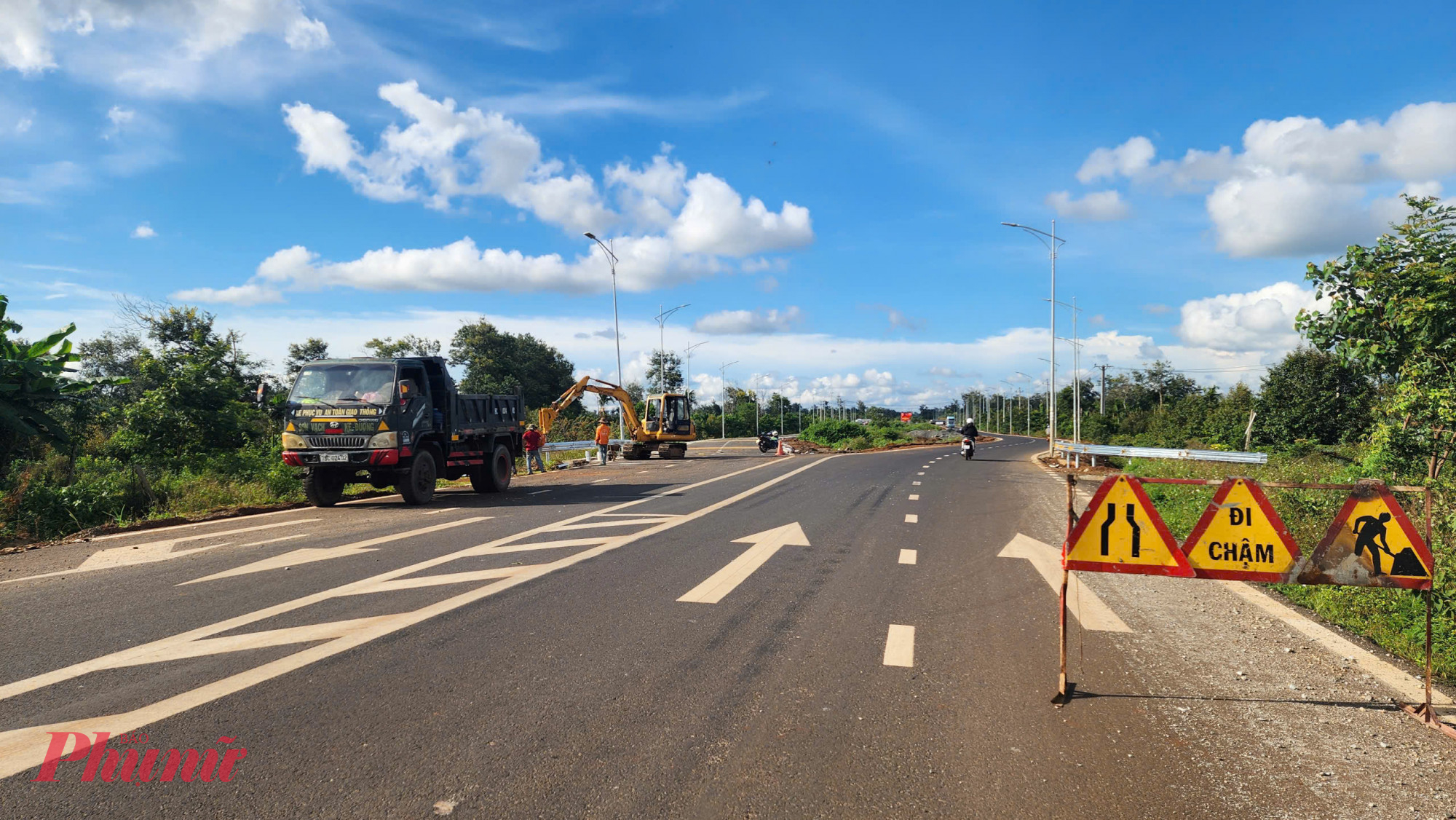 Theo kế hoạch ban đầu, dự &aacute;n phải ho&agrave;n th&agrave;nh cuối năm 2024. Tuy nhi&ecirc;n, do vướng giải ph&oacute;ng mặt bằng, dự &aacute;n chậm tiến độ v&agrave; được gia hạn ho&agrave;n th&agrave;nh trước ng&agrave;y 30/6/2025.