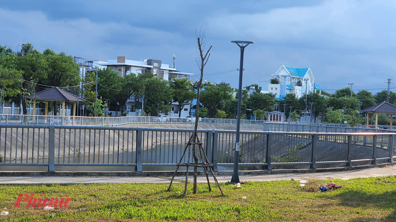 Dự &aacute;n c&oacute; tổng mức đầu tư hơn 14 tỉ đồng từ ng&acirc;n s&aacute;ch th&agrave;nh phố với quy m&ocirc; đầu tư x&acirc;y dựng mới c&aacute;c hạng mục: san nền, giao th&ocirc;ng, tho&aacute;t nước, cấp nước, c&acirc;y xanh, cấp điện v&agrave; điện chiếu s&aacute;ng.