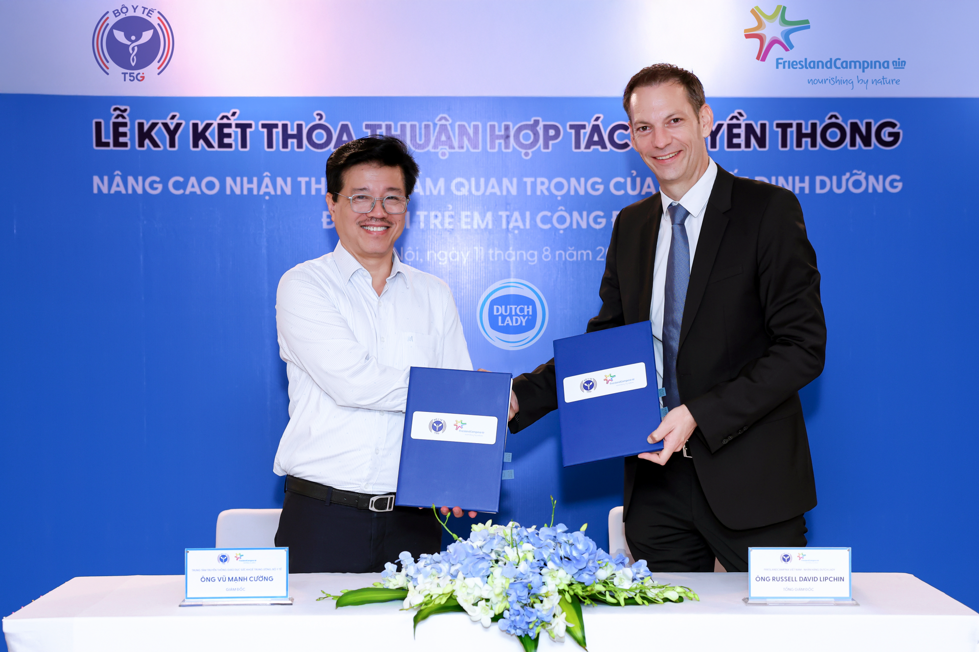 Trung t&acirc;m Truyền th&ocirc;ng - Gi&aacute;o dục Sức khỏe Trung ương, Bộ Y tế v&agrave; C&ocirc;ng ty FrieslandCampina Việt Nam - nh&atilde;n h&agrave;ng sữa Dutch Lady k&yacute; kết hợp t&aacute;c n&acirc;ng cao nhận thức về tầm quan trọng của vi chất dinh dưỡng cho trẻ em - Ảnh: FCV