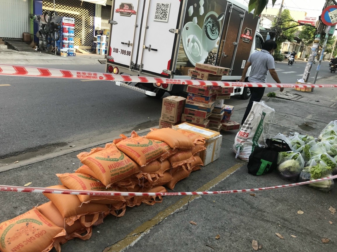 C&agrave; ph&ecirc; Đ&ocirc;ng Phương hỗ trợ địa phương trong thời đại dịch