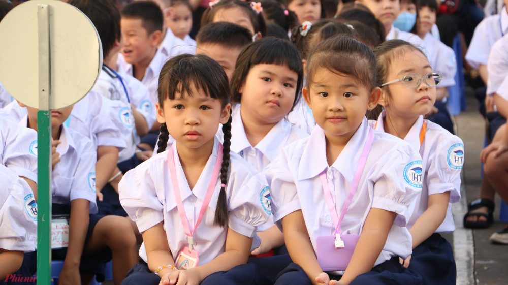 Lần đầu ti&ecirc;n, học sinh cả nước c&ugrave;ng tham dự lễ khai giảng trực tuyến - Ảnh: Trang Thư