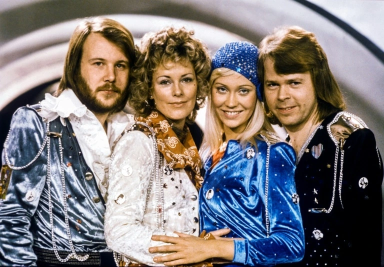 ABBA, nh&oacute;m nhạc pop huyền thoại được xem l&agrave; biểu tượng văn h&oacute;a to&agrave;n cầu của Thụy Điển