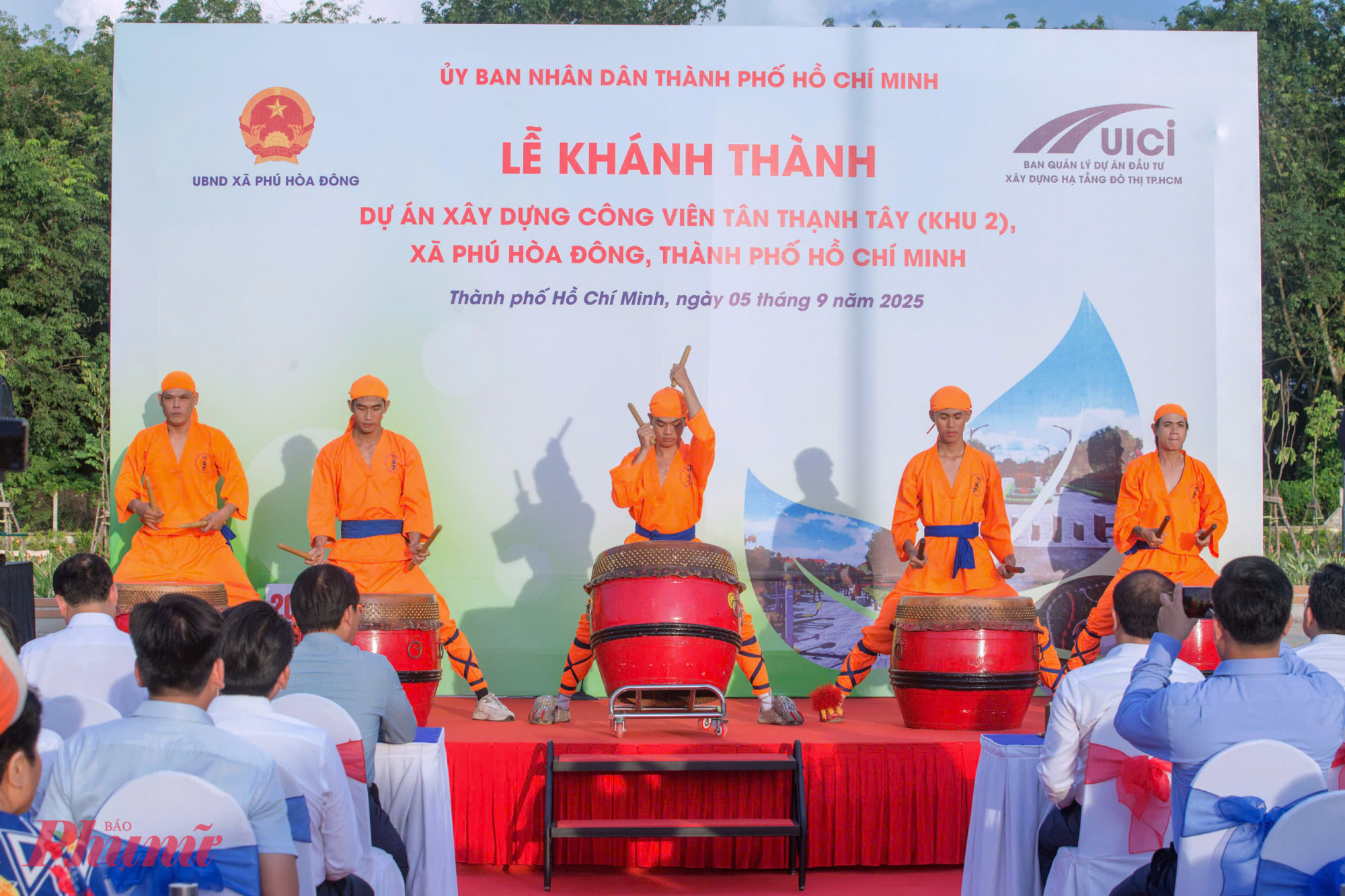 Chương tr&igrave;nh văn nghệ ch&agrave;o mừng sự kiện - lễ kh&aacute;nh th&agrave;nh c&ocirc;ng vi&ecirc;n 