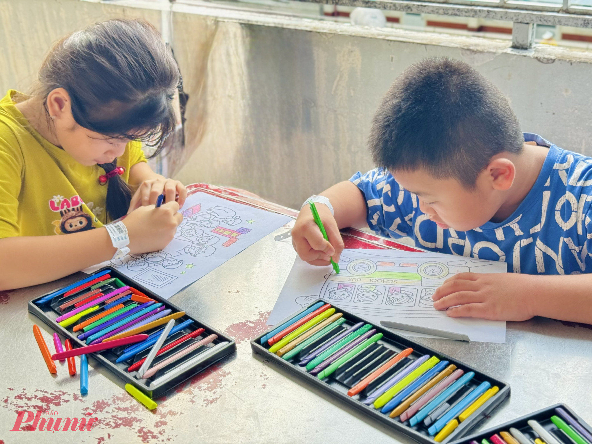 Buổi khai giảng đầy ấm &aacute;p gi&uacute;p c&aacute;c em vơi đi nỗi nhớ trường, nhớ lớp, y&ecirc;n t&acirc;m điều trị để sớm được về nh&agrave;