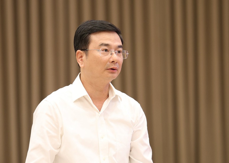Ph&oacute; Thống đốc Ng&acirc;n h&agrave;ng Nh&agrave; nước Phạm Thanh H&agrave; trả lời c&acirc;u hỏi tại Họp b&aacute;o Ch&iacute;nh thủ. Ảnh: VGP
