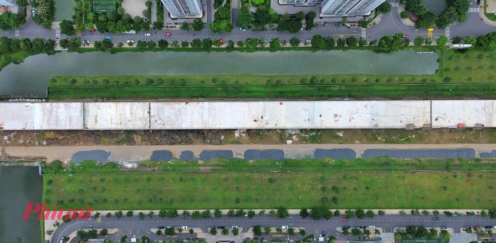 Theo quy hoạch, tuyến V&agrave;nh đai 3 kết nối trực tiếp với cao tốc Long Th&agrave;nh - Dầu Gi&acirc;y, Quốc lộ 1K, Xa lộ H&agrave; Nội v&agrave; nhiều trục giao th&ocirc;ng huyết mạch kh&aacute;c. Nhờ vậy, cư d&acirc;n Vinhomes Grand Park sẽ r&uacute;t ngắn đ&aacute;ng kể thời gian di chuyển. 