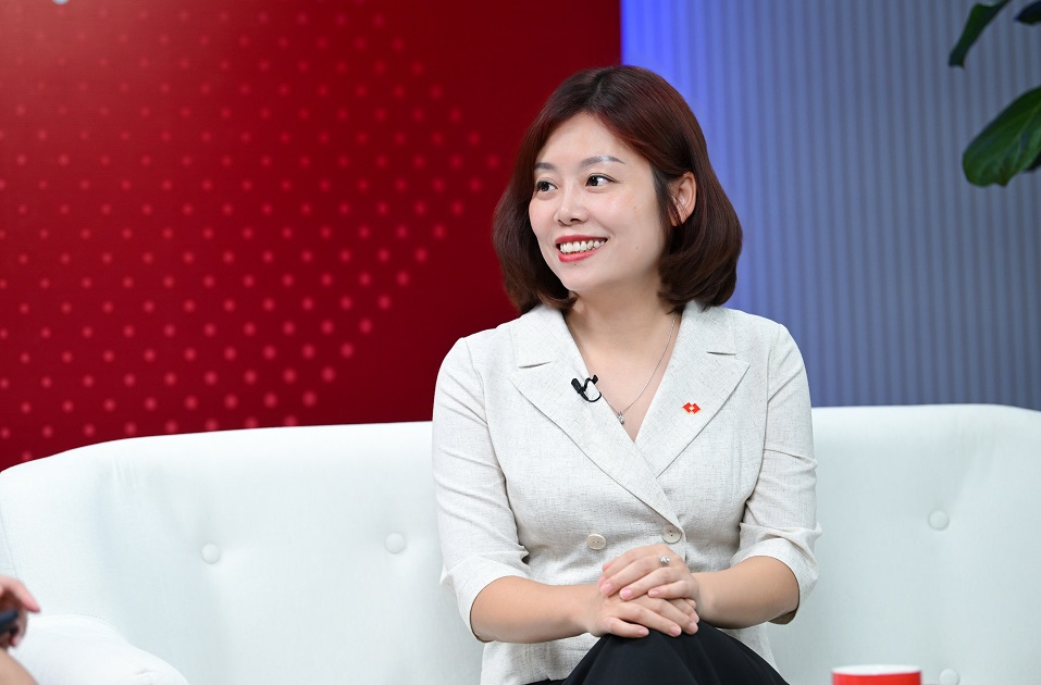 B&agrave; Nguyễn V&acirc;n Linh - Ph&oacute; gi&aacute;m đốc Khối Ng&acirc;n h&agrave;ng b&aacute;n lẻ Techcombank - Ảnh: Techcombank