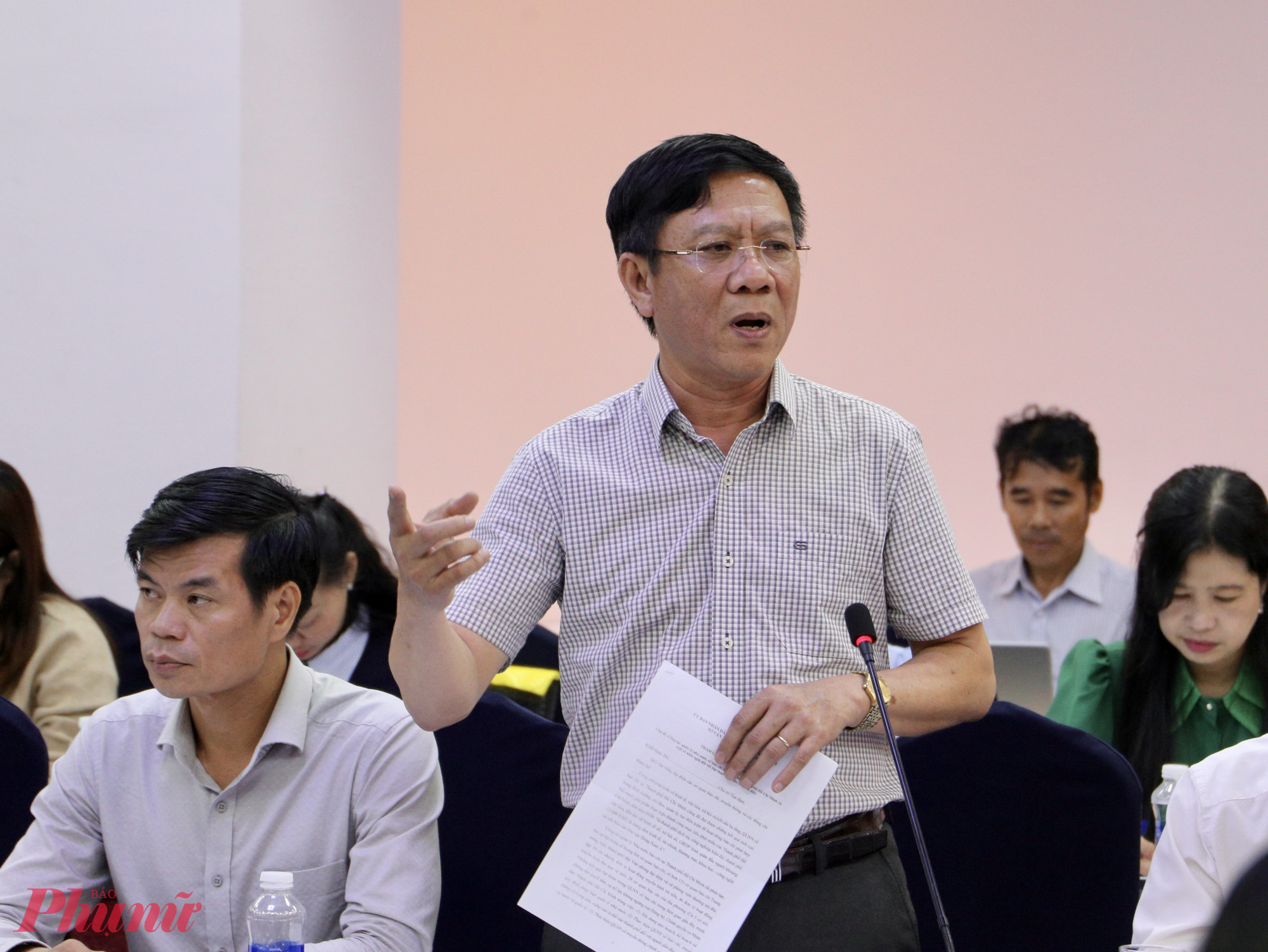 &Ocirc;ng Nguyễn Ngọc Hồi - Ph&oacute; gi&aacute;m đốc Sở Văn ho&aacute; - Thể thao TPHCM - ph&aacute;t biểu tham luận - Ảnh: Thanh T&acirc;m