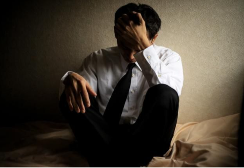  H&agrave;n Quốc vẫn l&agrave; quốc gia c&oacute; tỷ lệ người tự tử cao nhất trong số c&aacute;c nước thuộc Tổ chức hợp t&aacute;c v&agrave; Ph&aacute;t triển Kinh tế (OECD). H&agrave;n Quốc đứng đầu OECd trong năm thứ 22 li&ecirc;n tiếp.