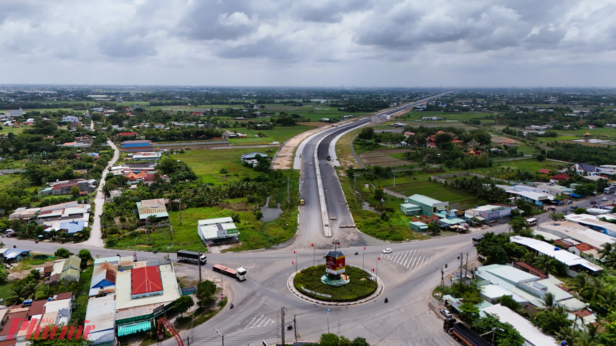 Tuyến đường ngh&igrave;n tỉ n&agrave;y bắt đầu từ khu vực k&ecirc;nh Ranh gi&aacute;p ranh TPHCM v&agrave; kết th&uacute;c tại điểm giao giữa quốc lộ N2 v&agrave; đường Hồ Ch&iacute; Minh.