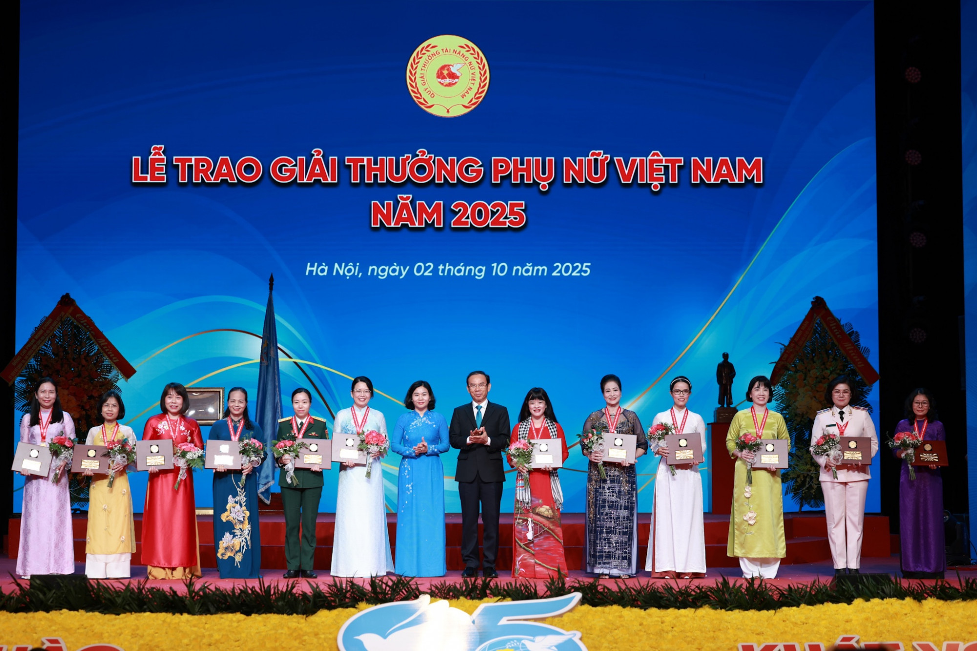 12 c&aacute; nh&acirc;n được vinh danh giải thưởng Phụ nữ Việt Nam 2025 - ảnh:Quang Vinh