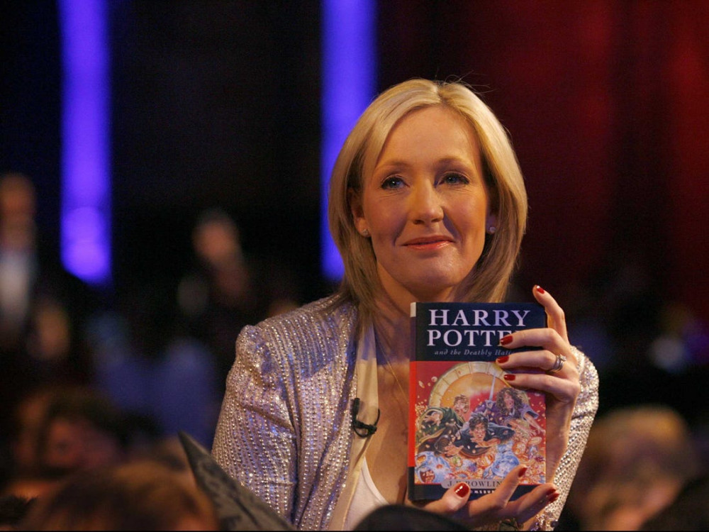 Nh&agrave; văn J.K Rowling - Ảnh: Fox News