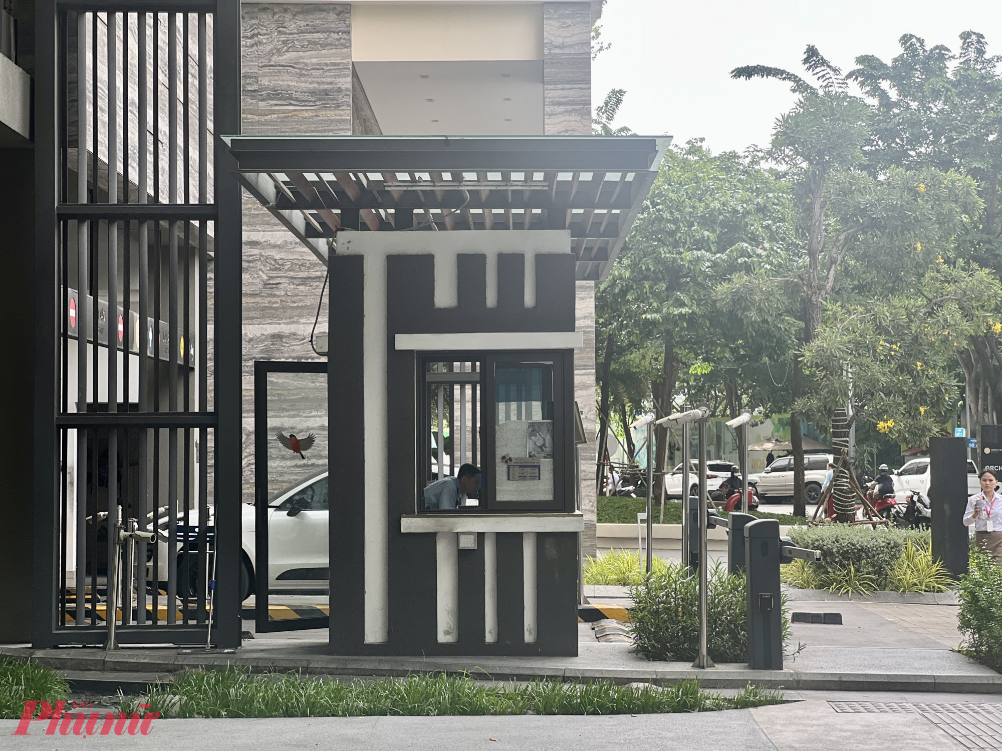 TPHCM đang dư thừa căn hộ cao cấp, trong khi c&aacute;c căn hộ tầm trung, vừa t&uacute;i tiền... ng&agrave;y c&agrave;ng khan hiếm. Ảnh: Quốc Th&aacute;i