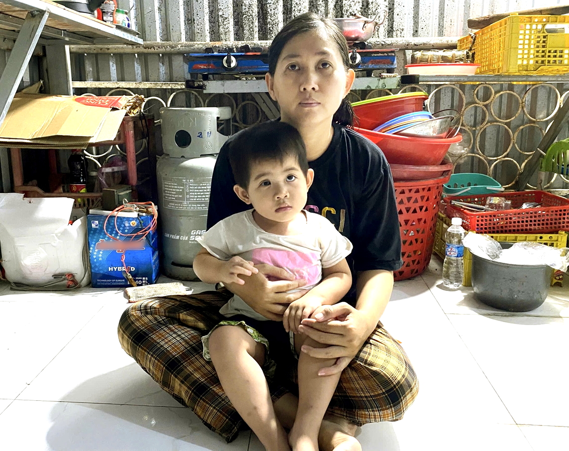 Gia đ&igrave;nh b&eacute; Nguyễn Ngọc Gia Linh rất cần sự gi&uacute;p đỡ