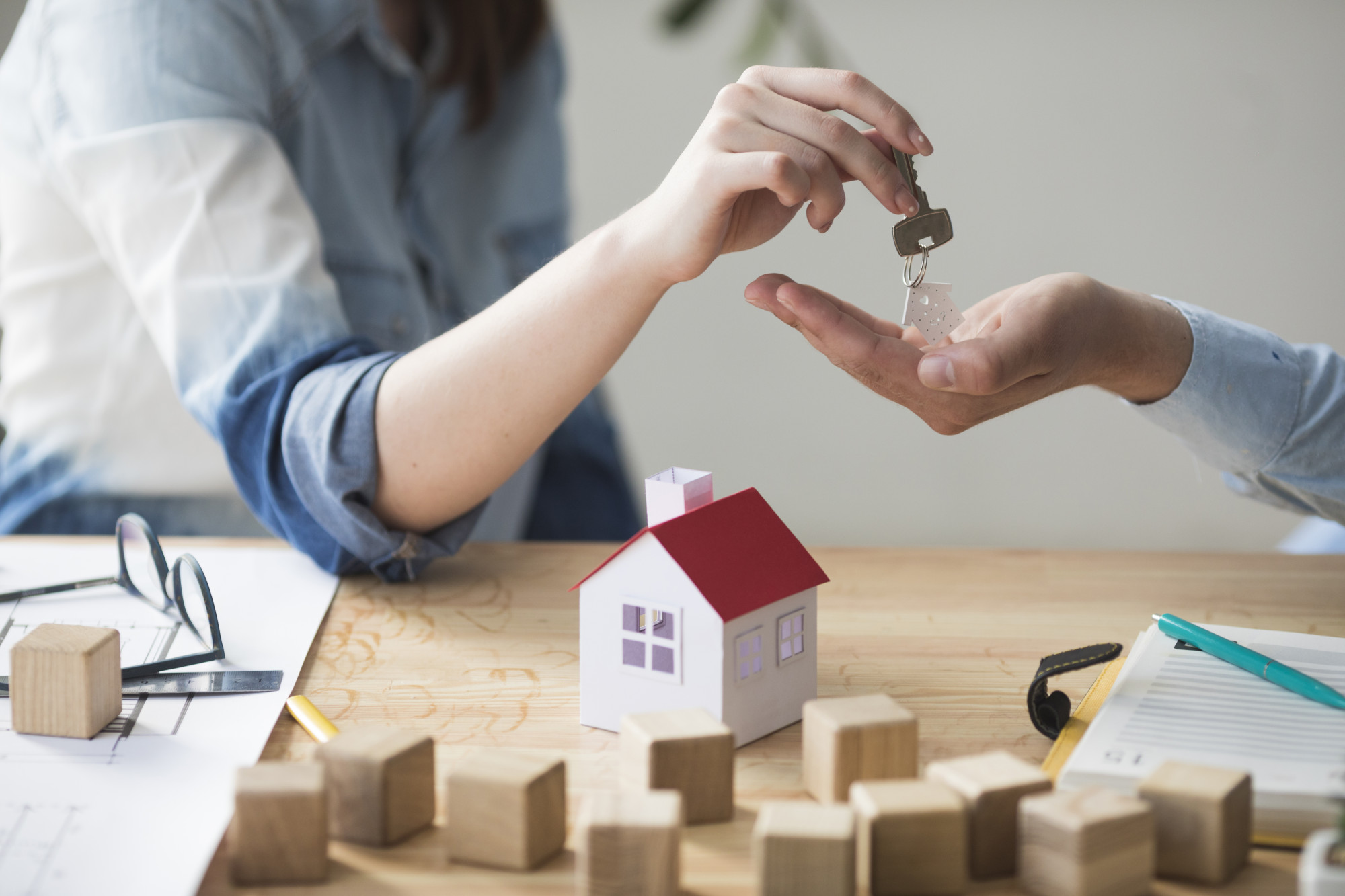 Mua nh&agrave; l&agrave; quyết định lớn, đ&ograve;i hỏi người mua cần