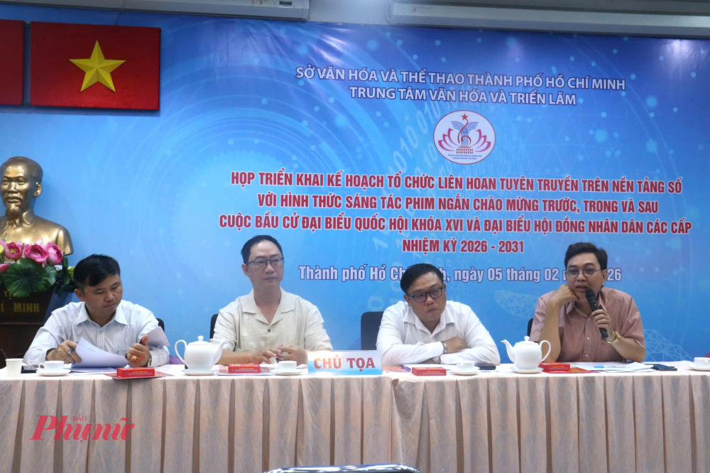 Cu&ocirc;̣c họp tri&ecirc;̉n khai k&ecirc;́ hoạch t&ocirc;̉ chức Li&ecirc;n hoan tuy&ecirc;n truy&ecirc;̀n tr&ecirc;n n&ecirc;̀n tảng s&ocirc;́ vào ngày 05/02 - Ảnh: Phương Nhã