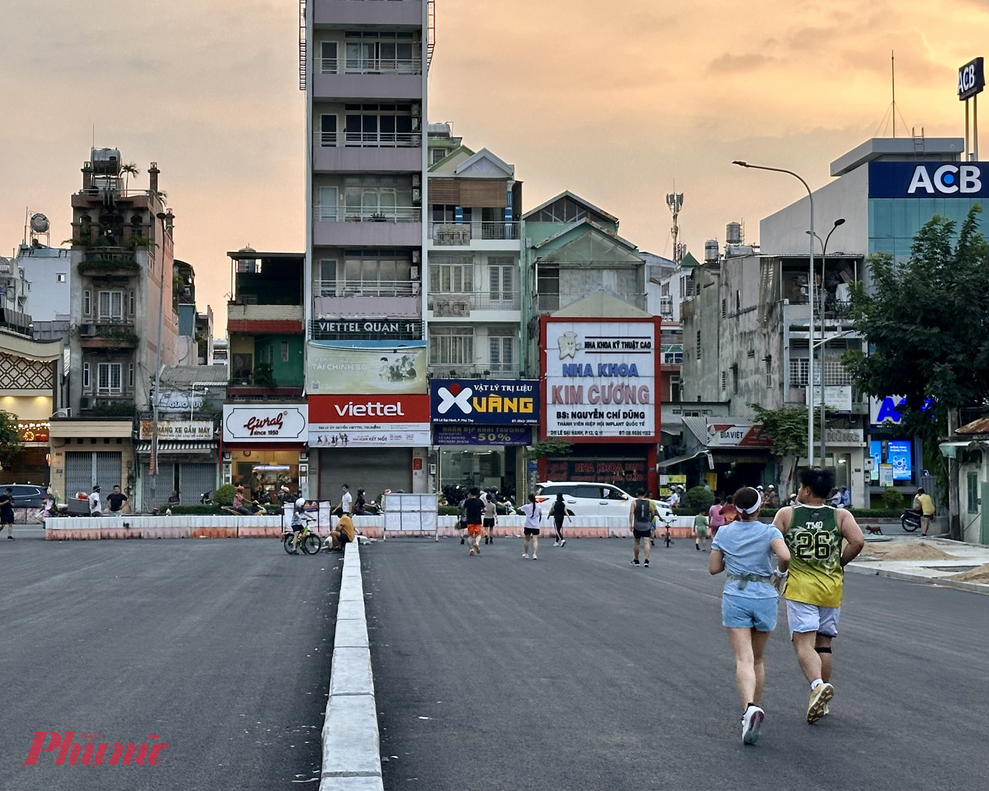 C&ocirc;ng vi&ecirc;n tạm đang l&agrave; điểm hẹn được nhiều ngươi biết đến nhất của phường Ph&uacute; Thọ