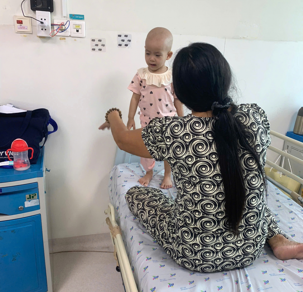 Ng&agrave;y 30/3Đ&atilde; lấy hết 5 ống m&aacute;u để x&eacute;t nghiệm lại, trước đ&oacute; x&eacute;t nghiệm t&igrave;nh trạng đang hạ bạch cầu