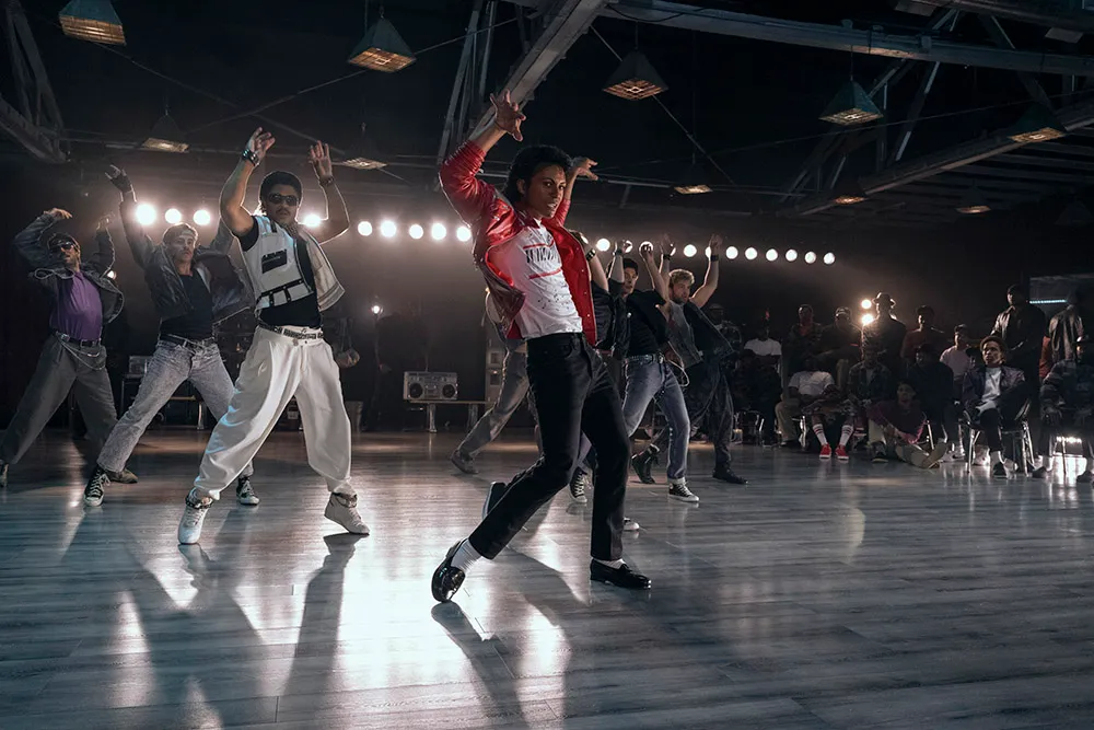 Jaafar Jackson có màn trình diễn thuyết phục trong phim 