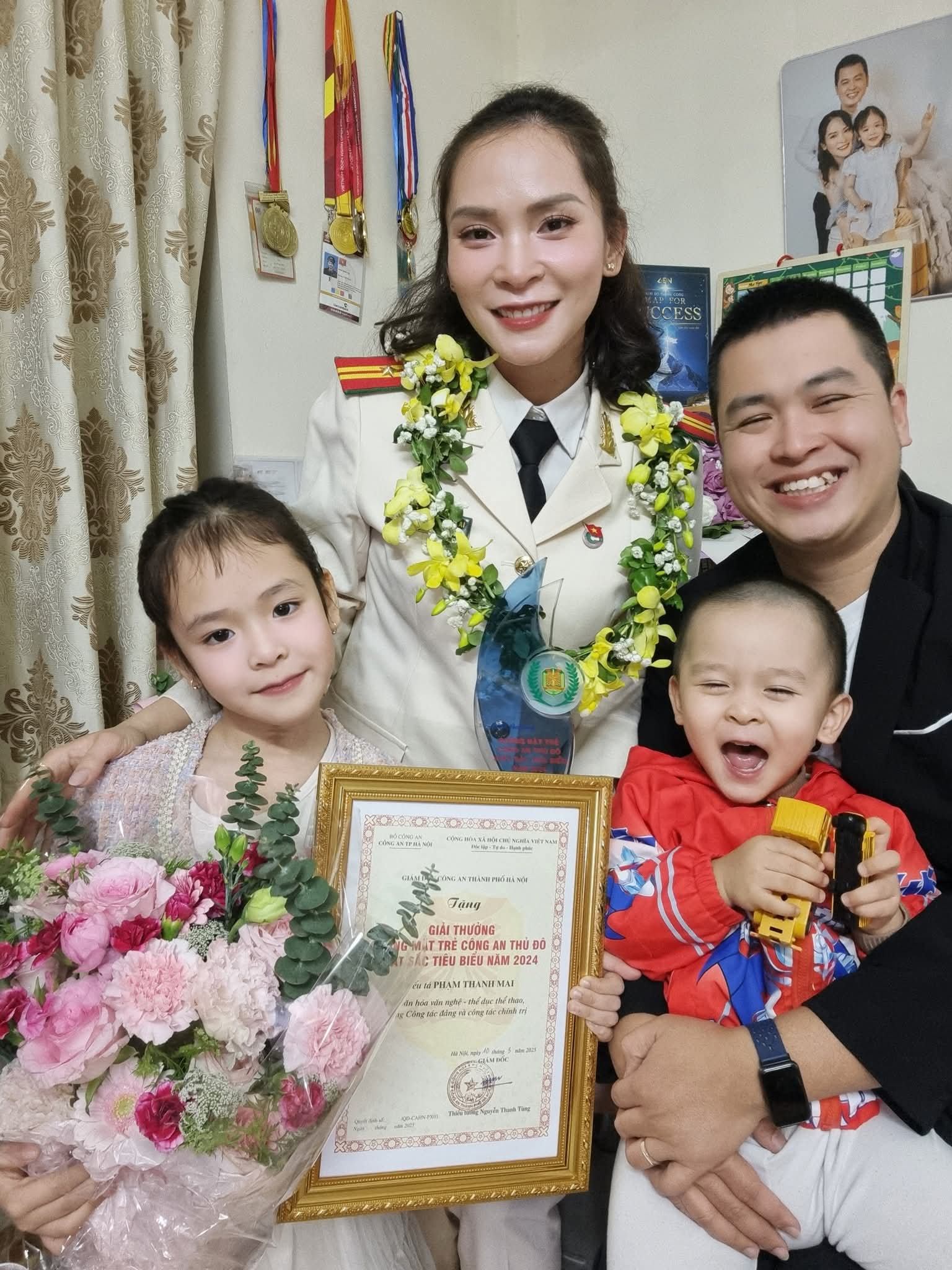 Vợ chồng L&acirc;m - Mai hạnh ph&uacute;c b&ecirc;n nhau - Ảnh do nh&acirc;n vật cung cấp.