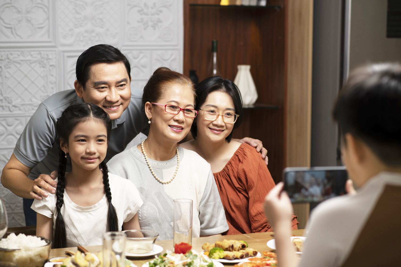 Những quy định mới của Luật Thuế thu nhập c&aacute; nh&acirc;n 2025 chia sẻ bớt g&aacute;nh nặng chi ti&ecirc;u, đặc biệt cho c&aacute;c gia đ&igrave;nh c&oacute; thu nhập trung b&igrave;nh - Nguồn ảnh minh họa: Freepik