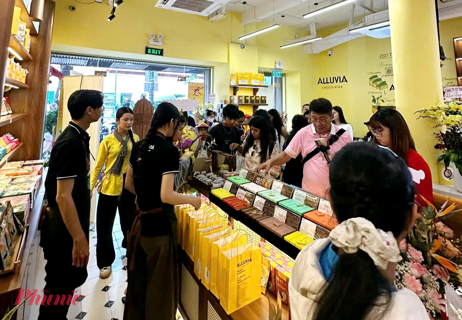Du kh&aacute;ch mua sắm v&agrave; trải nghiệm chocolate Việt Nam 
