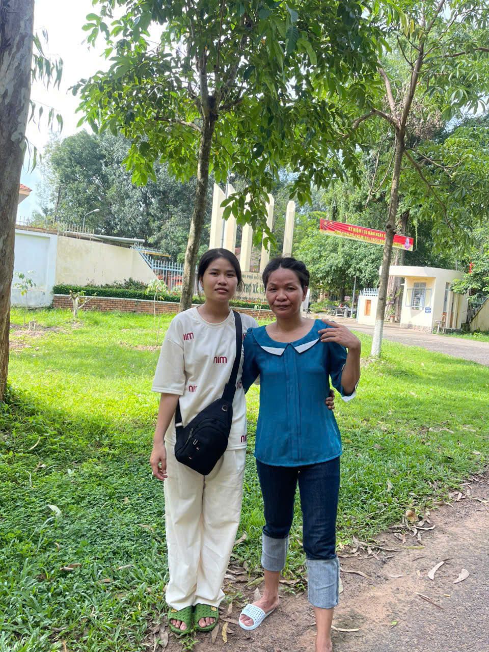  Sau ba th&aacute;ng r&ograve;ng t&igrave;m kiếm, em Nguyễn Thị Hương đ&atilde; may mắn gặp được mẹ tại Trung t&acirc;m Bảo trợ x&atilde; hội T&acirc;n Hiệp - Ảnh do nh&acirc;n vật cung cấp