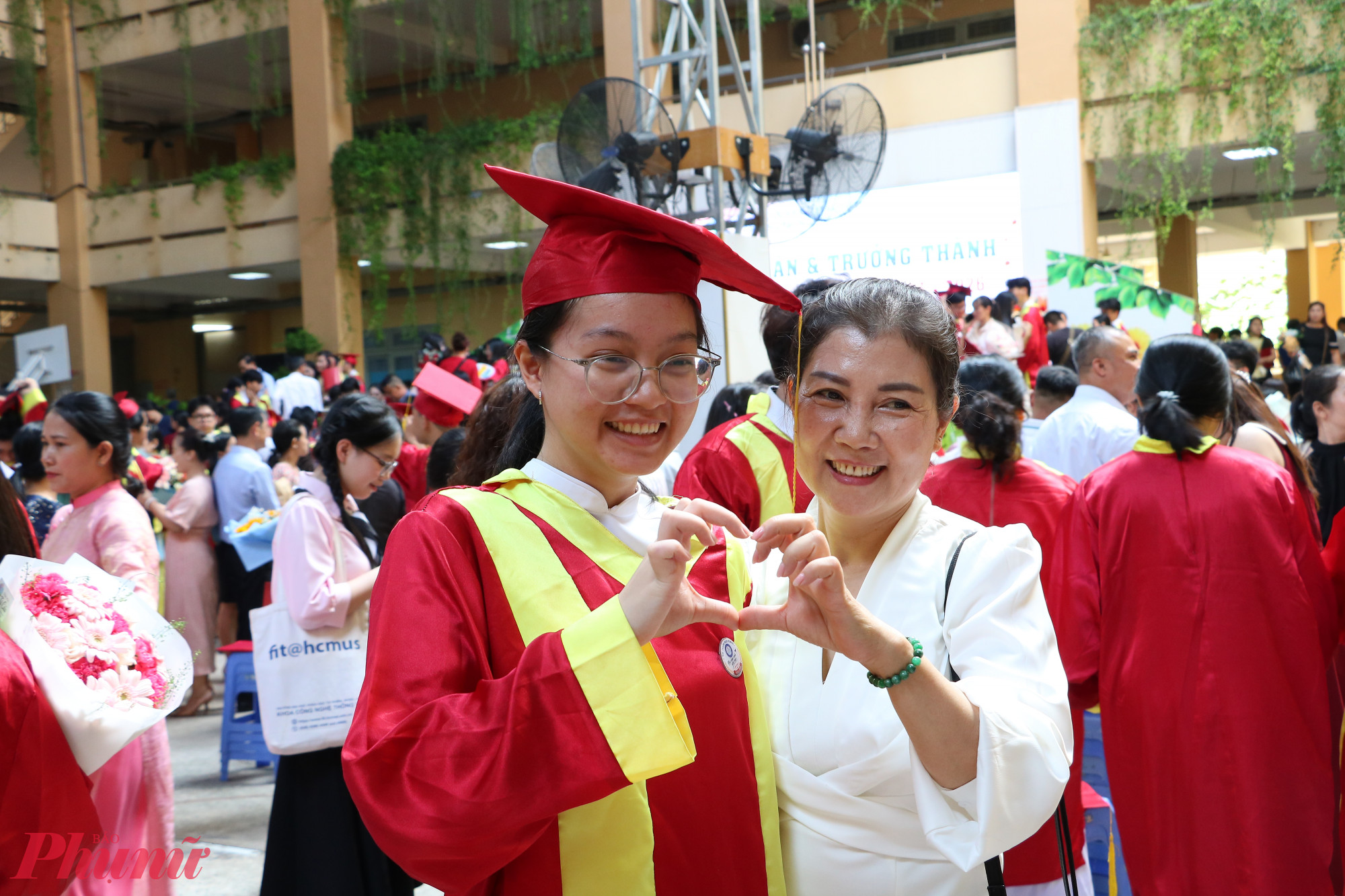 Cha mẹ lu&ocirc;n tự h&agrave;o về h&agrave;nh tr&igrave;nh của c&aacute;c con