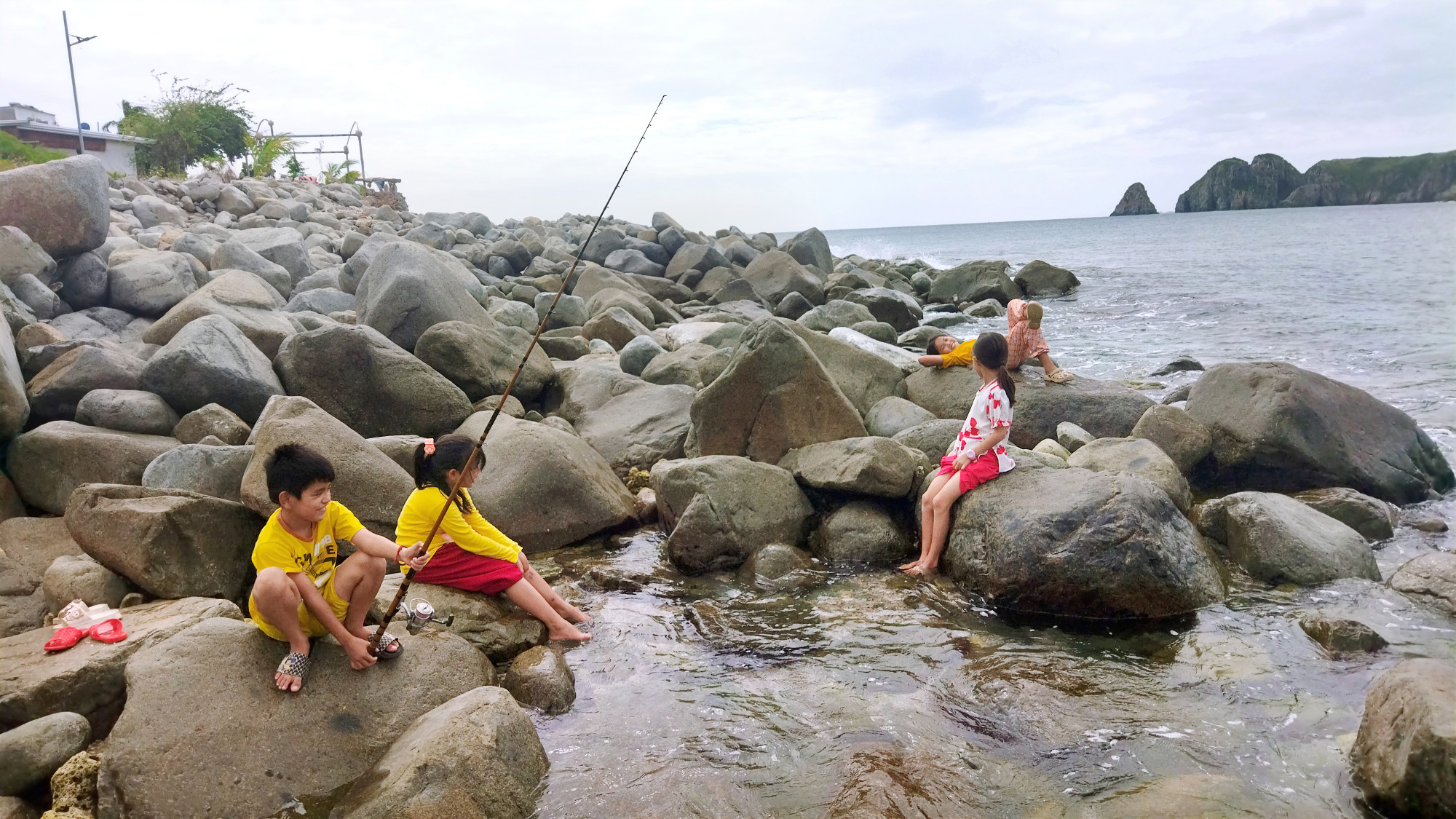 Tuổi thơ đi câu cá