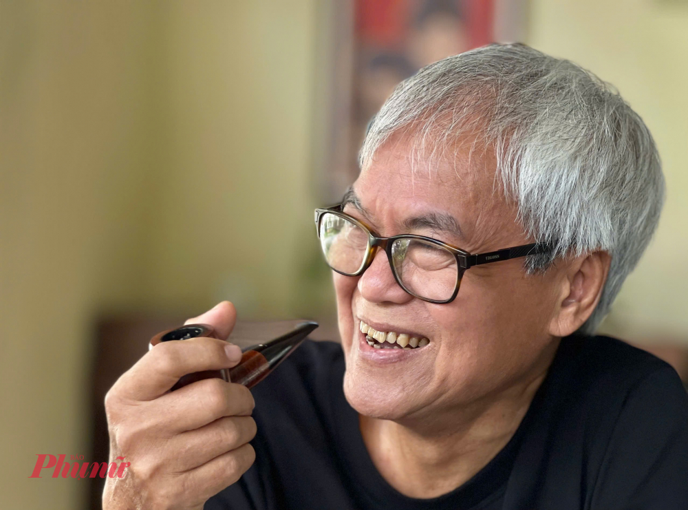 Ch&acirc;n dung nhà văn Nguy&ecirc;̃n Đ&ocirc;ng Thức
