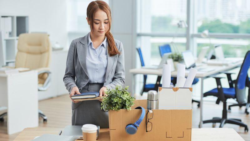 Khi phải mất đi "ngôi nhà nghề nghiệp"