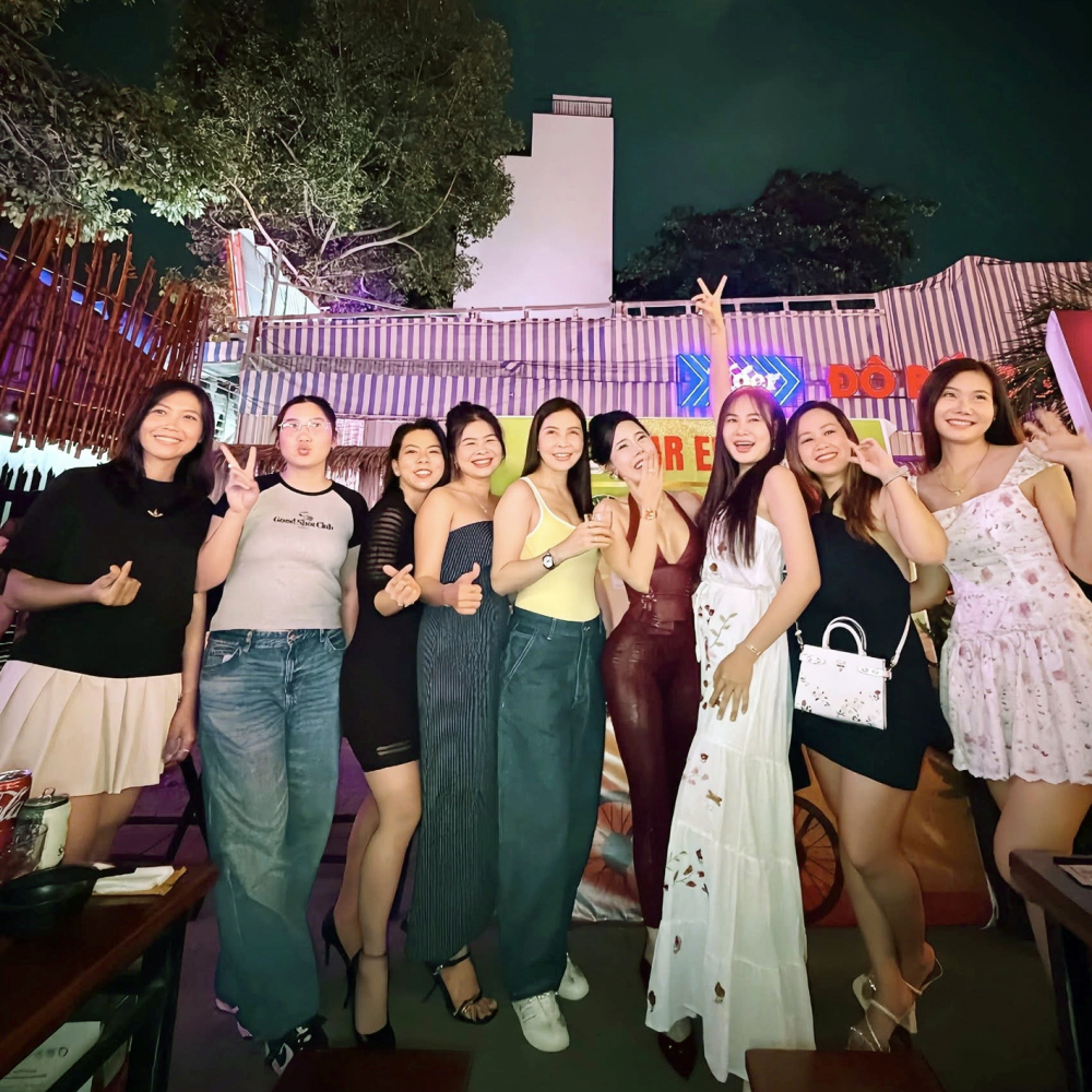 Hạnh phúc không đo bằng nhan sắc