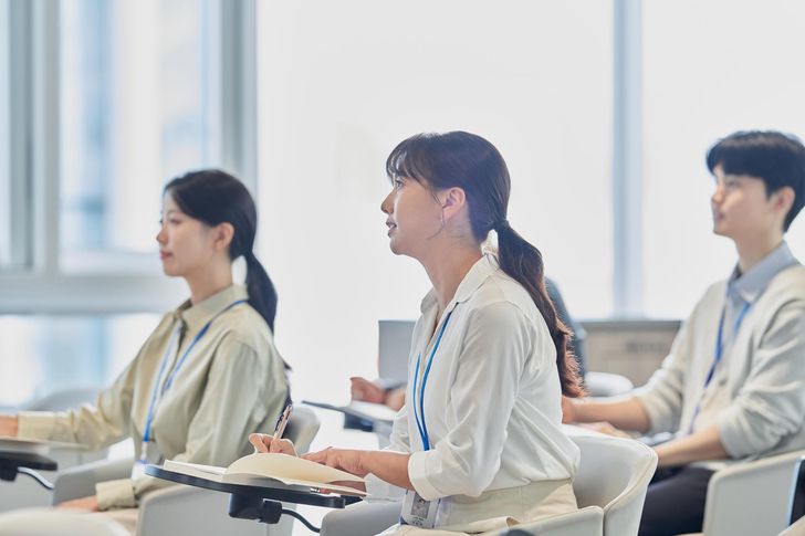 Học tập, đọc s&aacute;ch, kh&ocirc;ng ngừng t&ograve; m&ograve; về thế giới gi&uacute;p tr&iacute; n&atilde;o lu&ocirc;n lu&ocirc;n vận động