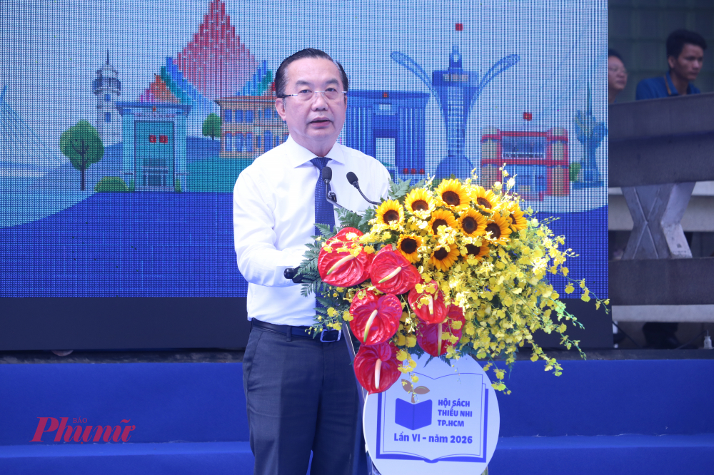 &Ocirc;ng Trần Thế Thuận phát bi&ecirc;̉u khai mạc ngày h&ocirc;̣i sách lớn nh&acirc;́t năm dành cho trẻ em tại TPHCM