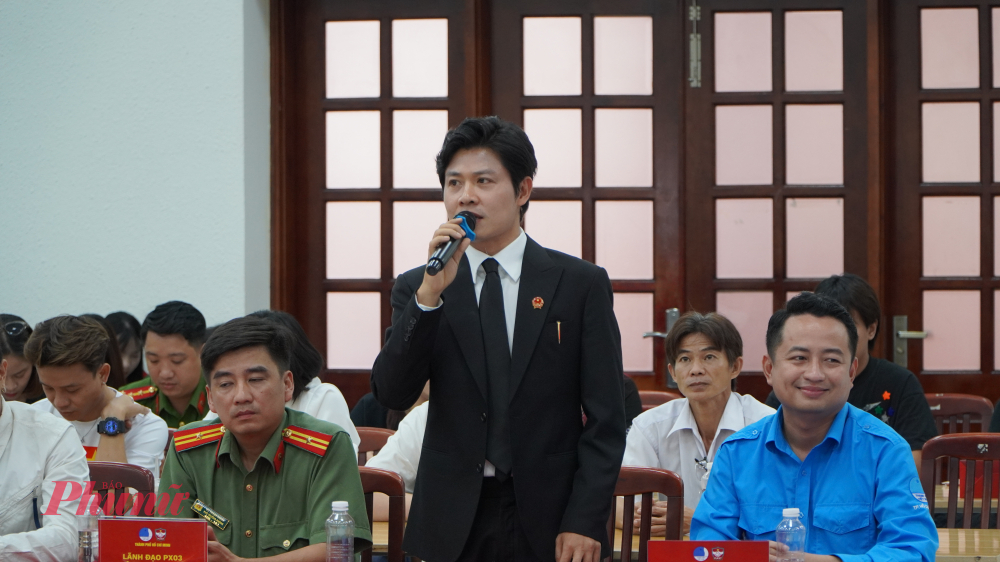 Nhạc sĩ Nguyễn Văn Chung b&agrave;y tỏ sự trăn trở trước thực trạng ma t&uacute;y ng&agrave;y c&agrave;ng len lỏi v&agrave;o đời sống, đồng thời mong muốn mỗi người, đặc biệt l&agrave; c&aacute;c bạn trẻ, n&acirc;ng cao nhận thức, n&oacute;i kh&ocirc;ng với ma t&uacute;y để bảo vệ bản th&acirc;n v&agrave; cộng đồng.