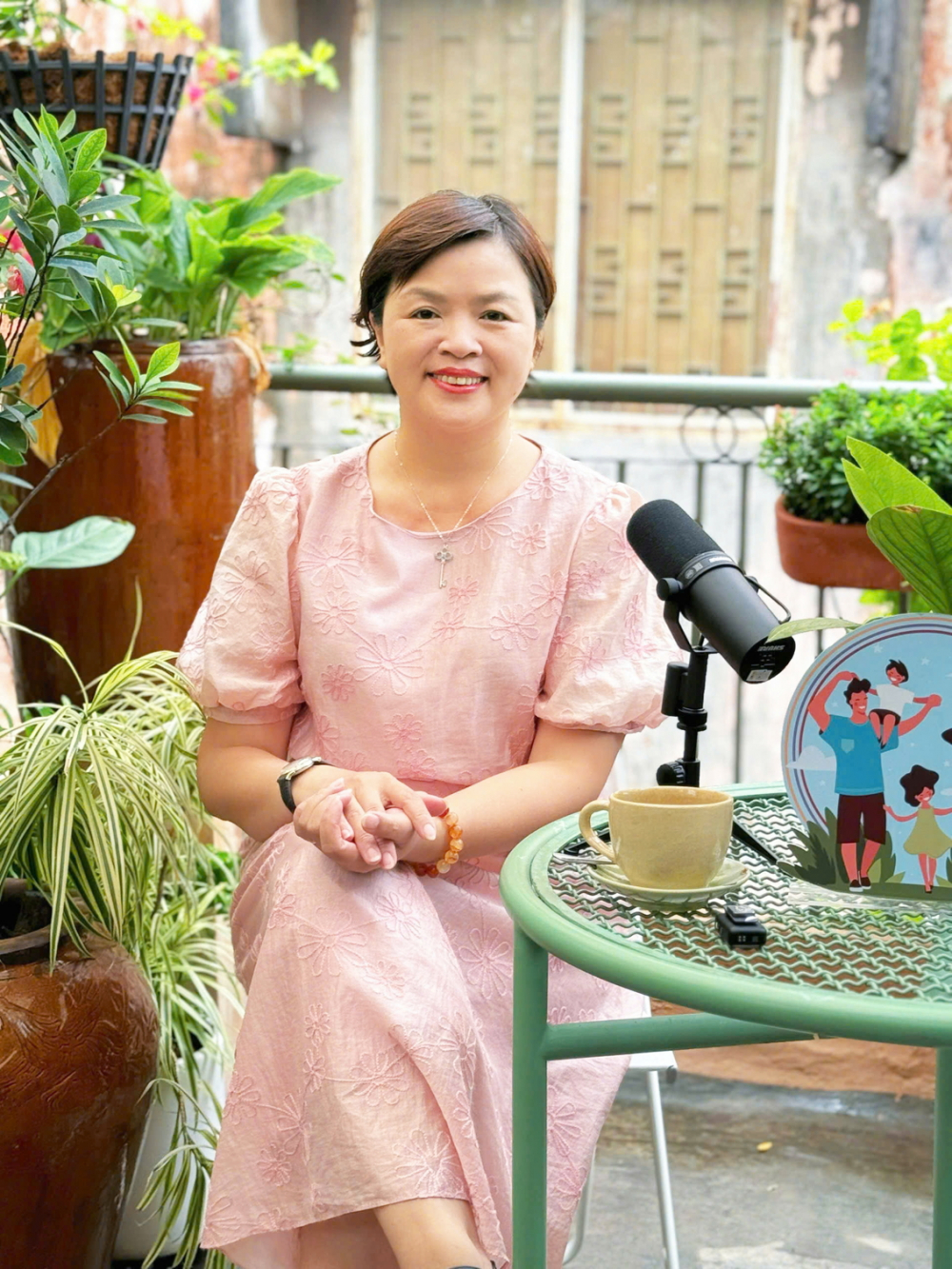 Tiến sĩ Phạm Thị Th&uacute;y tham gia chia sẻ tại talk show  M&igrave;nh l&agrave; của nhau của B&aacute;o Phụ nữ TPHCM - ẢNH: NH&Atilde; CH&Acirc;N