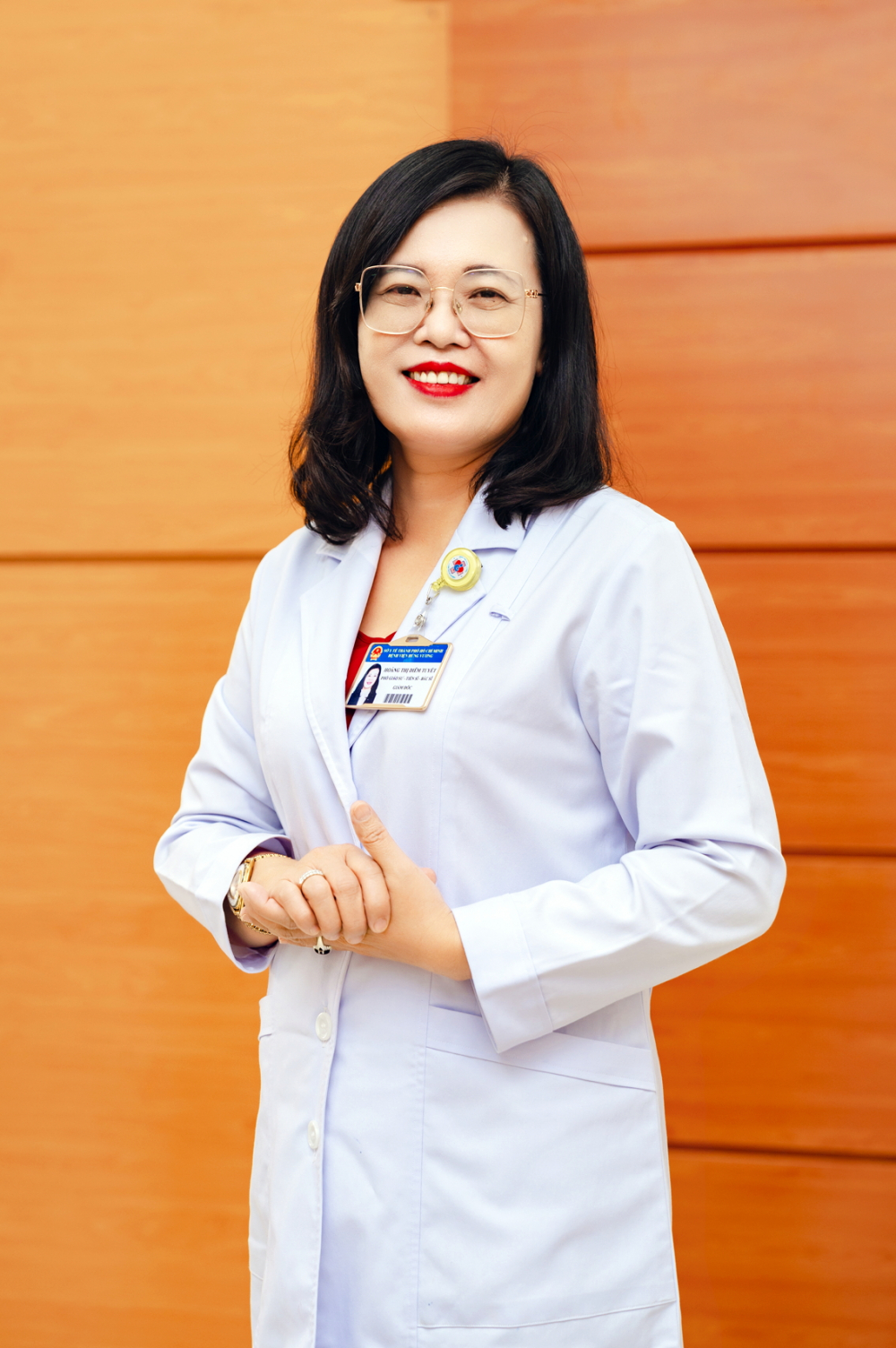Phó giáo sư, tiến sĩ, bác sĩ Hoàng Thị Diễm Tuyết - Giám đốc Bệnh viện Hùng Vương