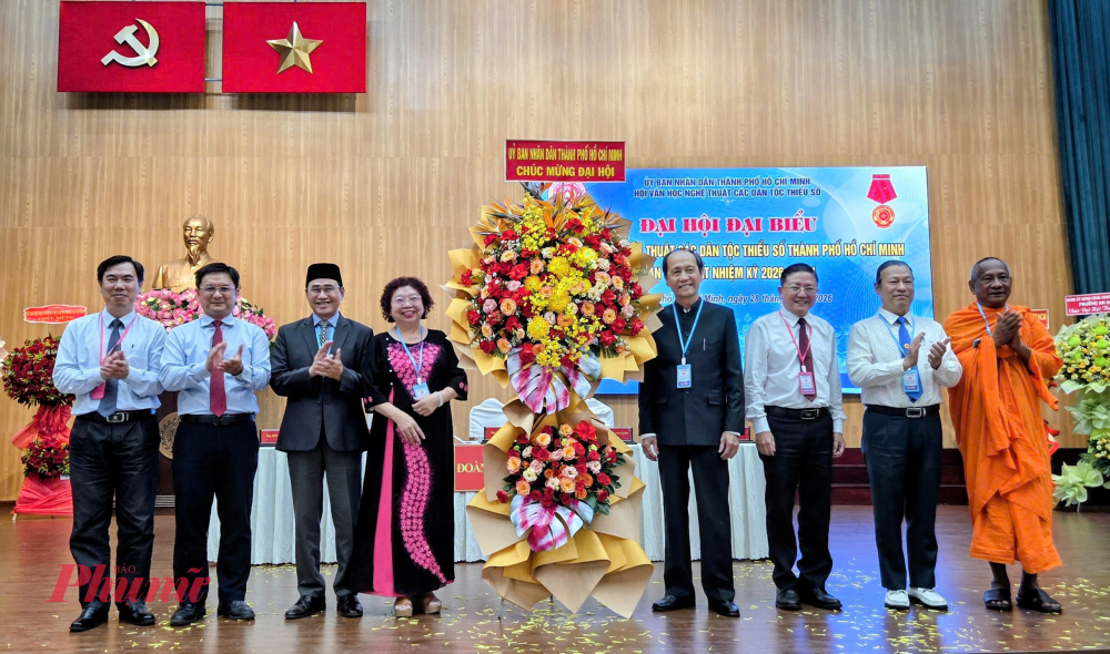 Bà Trương Tứ Muối đắc cử Chủ tịch Hội Văn học nghệ thuật các dân tộc thiểu số TPHCM