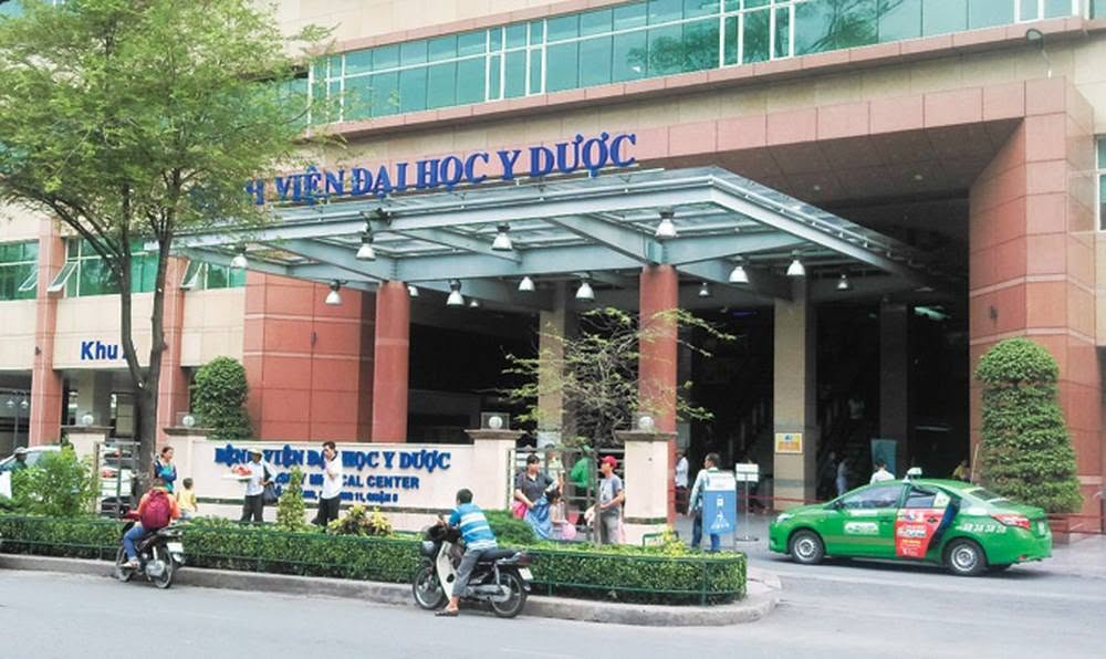 Chỉ mất v&agrave;i ng&agrave;n đồng, người d&acirc;n đi kh&aacute;m bệnh kh&ocirc;ng phải lo lắng về vấn đề hết chỗ gửi xe hay phải loay hoay bắt xe c&ocirc;ng nghệ - Ảnh: internet