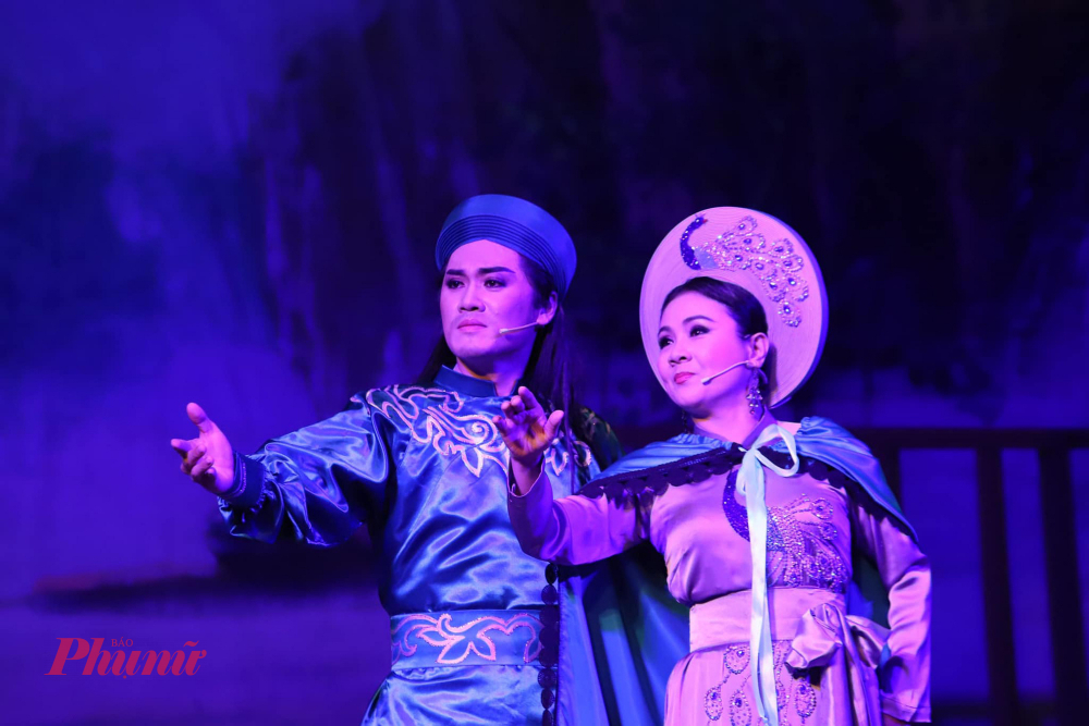 NSND Thanh Ng&acirc;n v&agrave; chu&ocirc;ng v&agrave;ng Nguyễn Văn Khởi thể hiện 2 vai diễn kinh điển Trưng Trắc v&agrave; Thi S&aacute;ch của Tiếng trống M&ecirc; Linh.