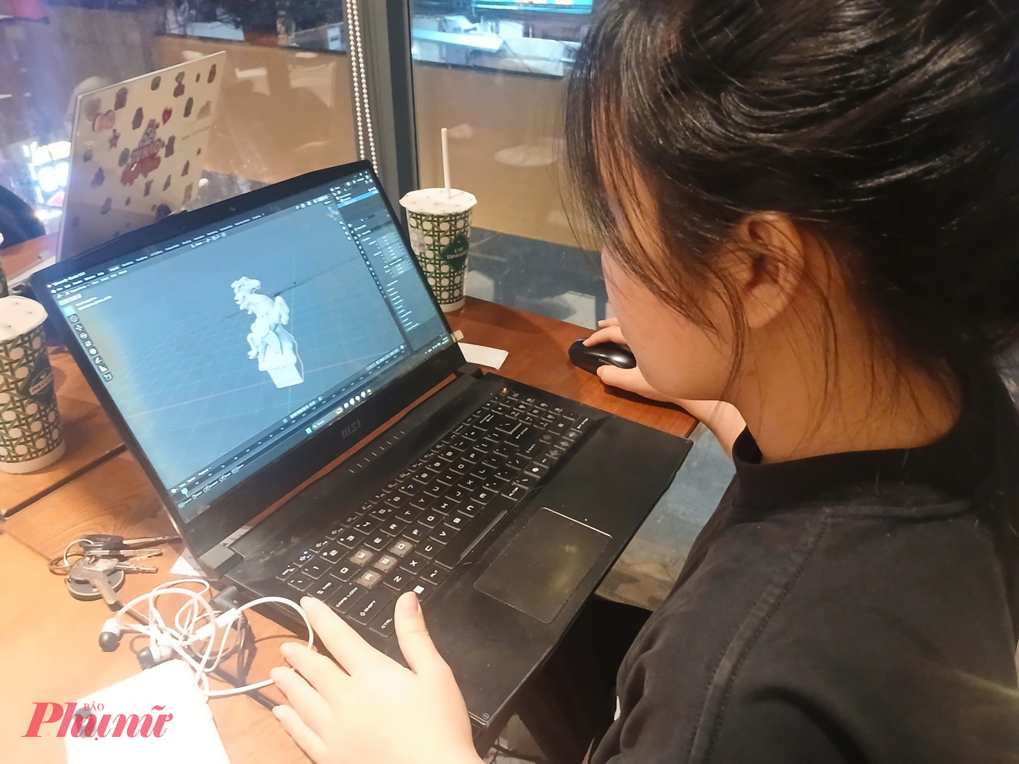 C&aacute;c m&ocirc; h&igrave;nh 3D trong c&ocirc;ng nghệ đều được c&aacute;c th&agrave;nh vi&ecirc;n dựng tr&ecirc;n phần mềm chuy&ecirc;n dụng.