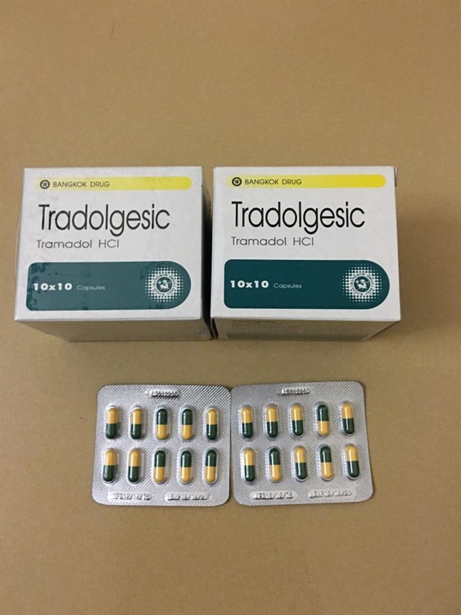 Thuoc Tramadol: Ban tran lan, du mot vien cung chuyen sang cong an