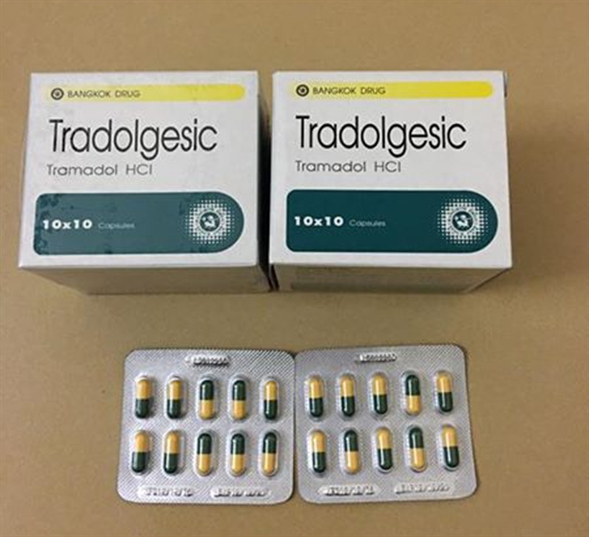 Thuoc Tramadol: Ban tran lan, du mot vien cung chuyen sang cong an