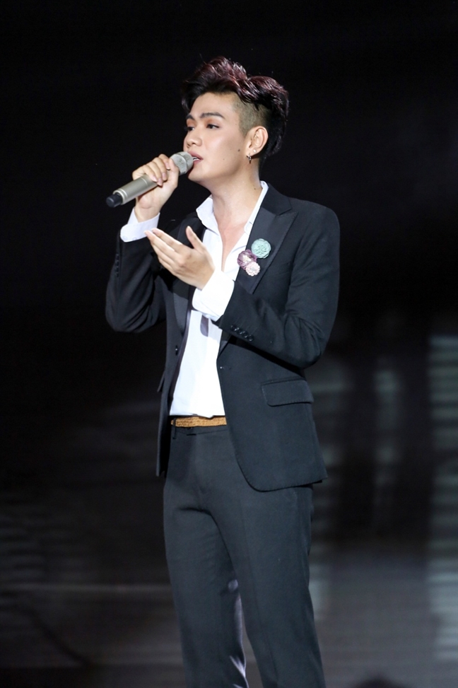 Dan em hat khong tot, Ngoc Son va Elvis Phuong van khen qua da