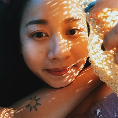 Nho hoan thien chinh minh, co gai tre co duoc tinh yeu ngot ngao voi chang trai uu tu kem minh 5 tuoi