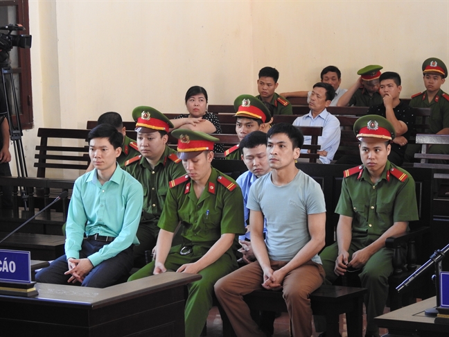Nhung dem trang cho ngay tuyen an cua bac si Hoang Cong Luong
