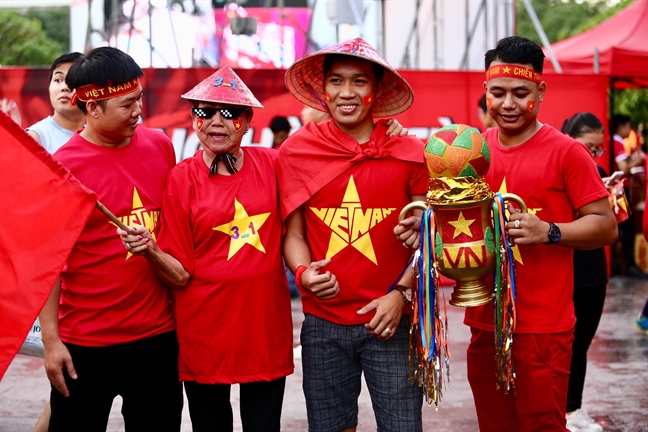 Thắng Malaysia, Việt Nam vô địch AFF Cup 2018, Quang Hải xuất sắc nhất giải Thang Malaysia, Viet Nam vo dich AFF Cup 2018, Quang Hai xuat sac nhat giai