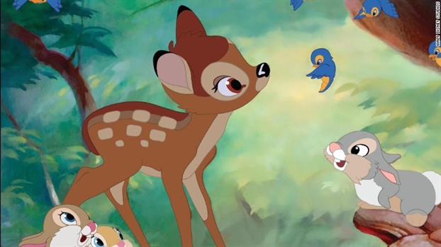 Ke san huou bi bat xem phim &lsquo;chu nai Bambi&rsquo; khi ngoi tu