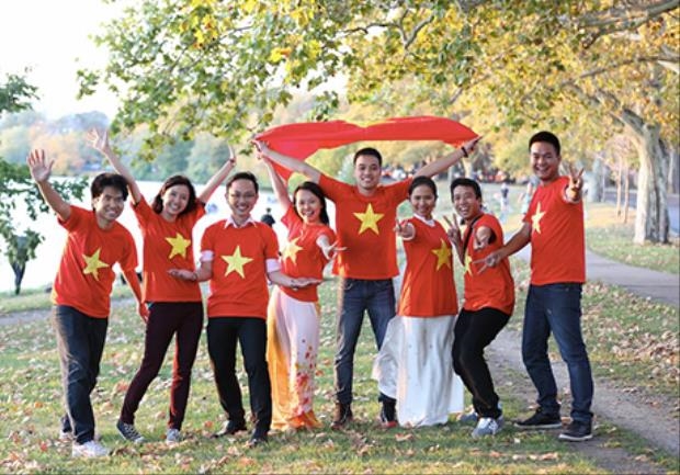 TS Bui Tran Phuong: 'Thay vi trach moc, sao chung ta khong hoc hoi cac nuoc thu hut nhan tai'